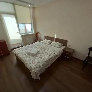 Smart Drahomanova 2а Апартаменты Киев